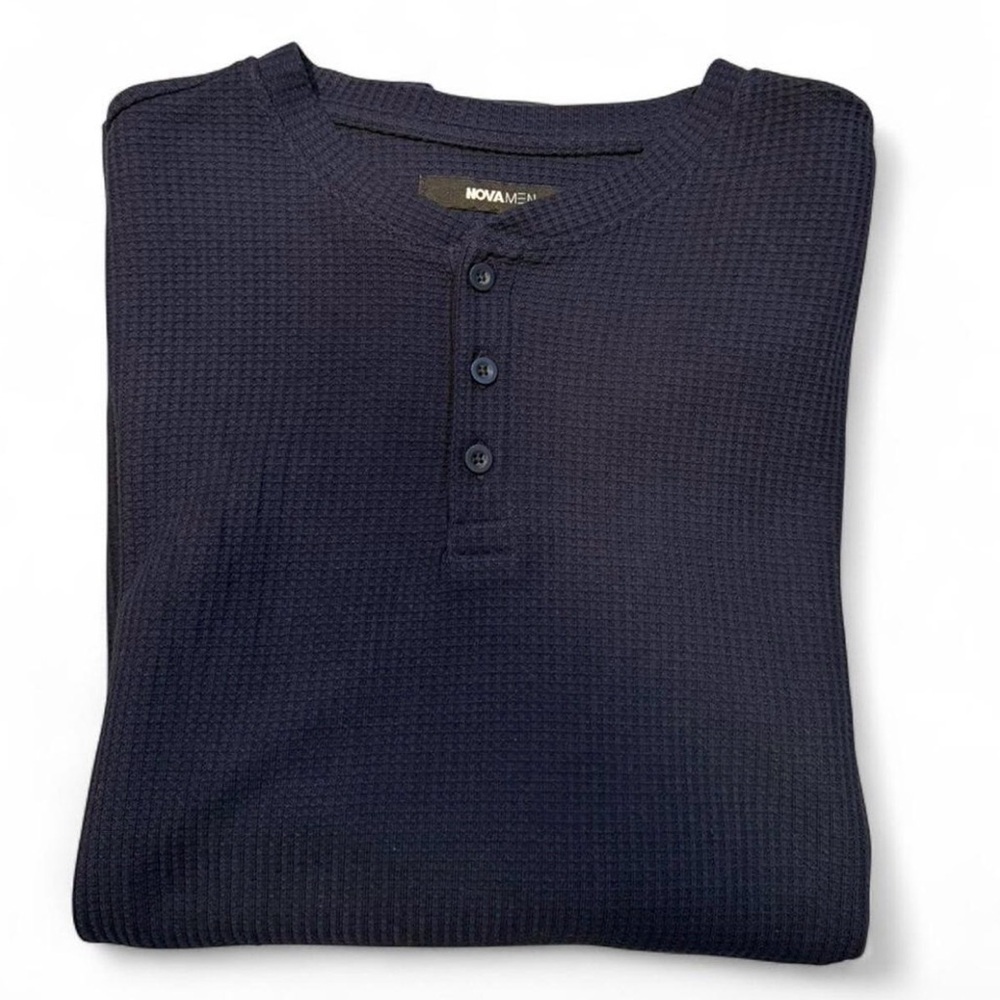 (SOLD) Fashion Nova Navy Long Sleeve Tee
